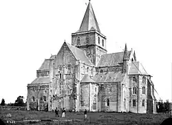 Klášterní kostel v Cerisy-la-Forêt, srpen 1877