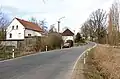Příjezd k vesnici