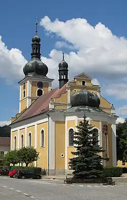 Úpice - kostel sv. Jakuba Většího.jpg