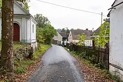 Silnice u kapličky
