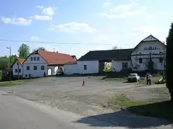 Čelivo, náves
