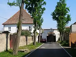 Černouček, stavení.JPG