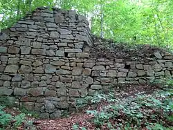Červená_Hora_zřícenina_hradu_01.jpg