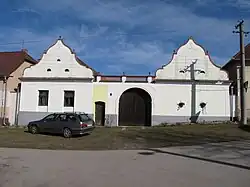 Česká Lhota, statek.jpg