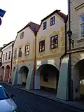 České_Budějovice,_Česká_ulice,_malované_domy.JPG