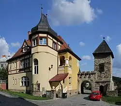 Úřad práce a městská hláska