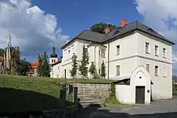 Nádvoří nad johanitskou komendou (Rajský dvůr)