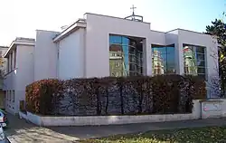 Pohled na kostel ze strany Čimické ulice