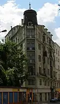 Činžovní_dům_(Žižkov)_-_Husitská_753.JPG