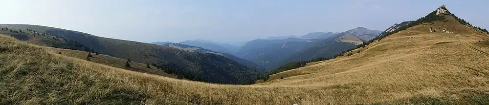 Ľubochnianska dolina. Pohled z sedla Ploské