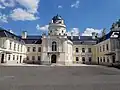 Jihozápadní průčelí zámku