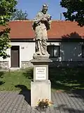 Šlapanice - sv Jan Nepomucký, Svatojánské náměstí.jpg
