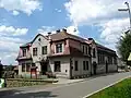 Obecní úřad, pošta, prodejna smíšeného zboží