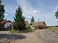 Domy na severním okraji obce