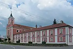 Poutní kostel Narození Panny Marie a klášter Kongregace sester karmelitánek