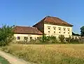 Rozpadající se historické budovy v osadě Štít v Křeslicích