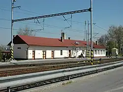 Staniční budova v roce 2007