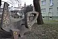 herní prvek v podobě ptáka (1966), železobeton, skleněná mozaika, Erbenova ulice v Žatci