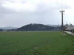 Kopec Štandl na jihu obce