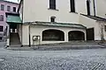 schodiště, arkády s nástěnnými malbami - pohled od jihu
