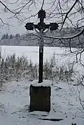 Kříž u silnice na Chrást