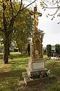 Žibřidice - hřbitov, centrální kříž.jpg