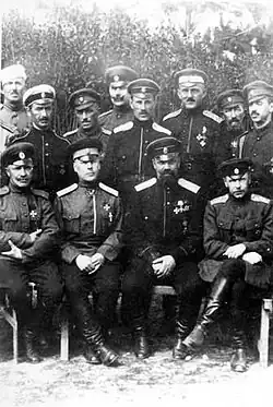 Bílí generálové v emigraci v Bulharsku (1921). Štejfon sedící vlevo.