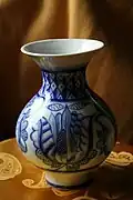 Gželská váza s kosočtvercovým a květinovým ornamentem