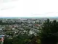 Pohled z menší sopky na kraji města