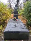 Jeho hrob v Petrohradě (Volkovský hřbitov)