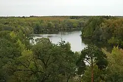 Řeka na dolním toku u města Oral