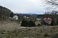 Pohled směrem na jih, vlevo budova bývalé školy