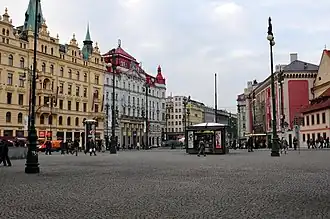 Pohled od Divadla Hybernia k Revoluční ulici