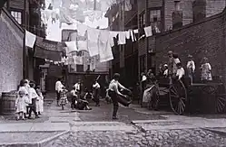 Dětské hřiště, Boston Alley, 1909