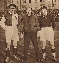 Josef Pleticha vlevo, utkání Slavia-Sparta.