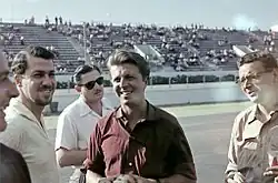 Wolgang von Trips (uprostřed) při Velké ceně Argentiny 1957