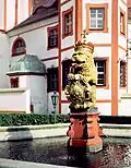 Český lev na barokní kašně (1739)