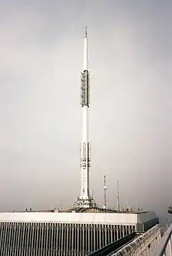 Telekomunikační anténa.