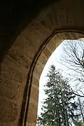 Detail lomeného oblouku