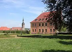 Zámek v Buči