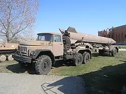Tahač Zil 131 s raketou R-17 Elbrus (Scud)