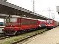 44 105 s osobním vlakem 40102 Stara Zagora – Gorna Orjachovica a Siemens Taurus 1116 073 se zvláštním zkušebním vlakem na zcela zrekonstruované trati č. 8 v úseku Stara Zagora – Burgas s maximální rychlostí 160 km/h; na nádraží Stara Zagora 31. března 2017