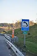 Dálniční hláska na dálnici M11 v Rusku i s dopravní značkou