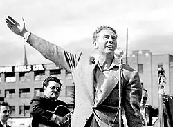 Charles Trenet ve shodě Montréal, Kanada 24. července 1946.