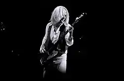 1975