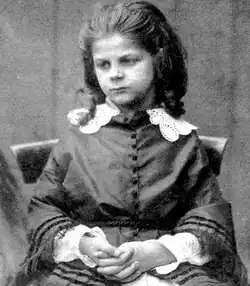 Oscar Gustave Rejlander: Agnes Grace Weldová s kadeřemi a krajkovým límcem, 1854