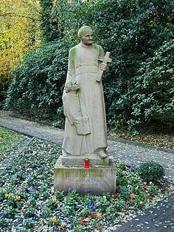 Socha Arnolda Janssena, zakladatele řádu