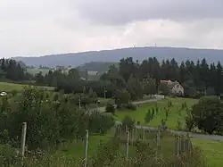 pohled od osady Dupanda k severu do okolí domů če. 119 a čp. 175