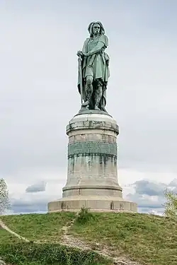 Monumentální památník v Alise-Sainte-Reine