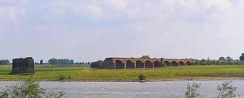 Železniční most, zničený v roce 1945